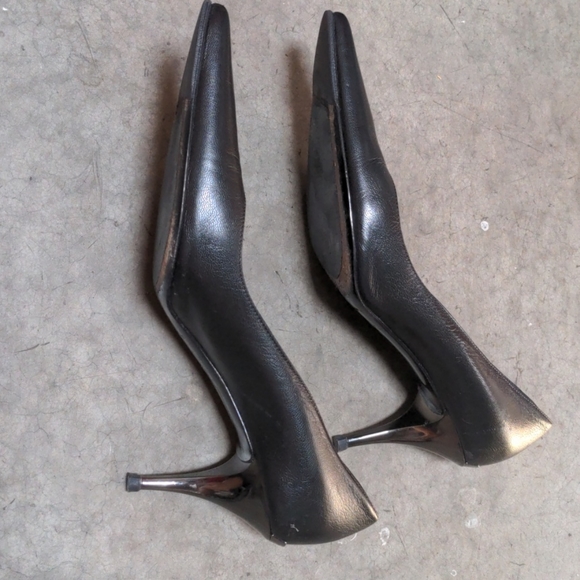 Burberry 40 10M Black Leather Closed Toe Pump Career Work - Picture 5 of 7